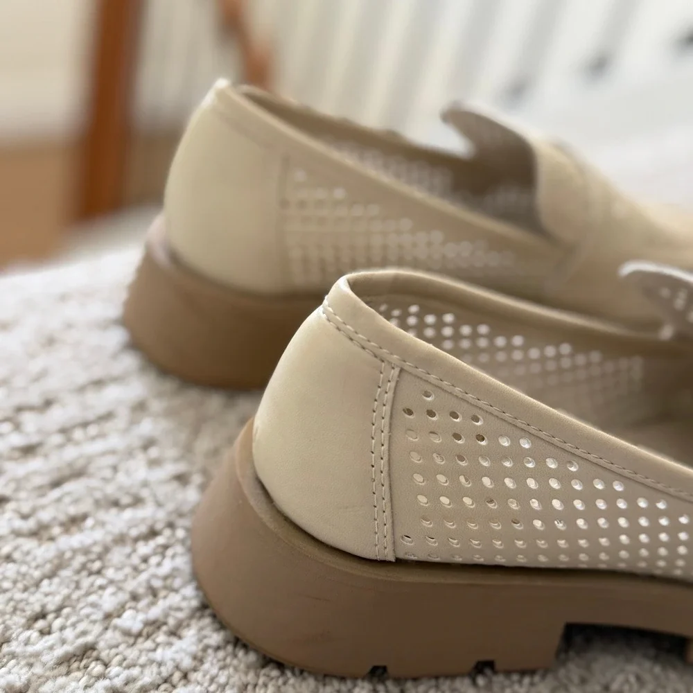 Dolce‎ Vita Ersula Perforated Loafer SLIP ON Beige Women 9 FAUX LEATHER CHUNKY